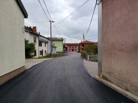 Prenovljena cesta v Trpčanah  (2)